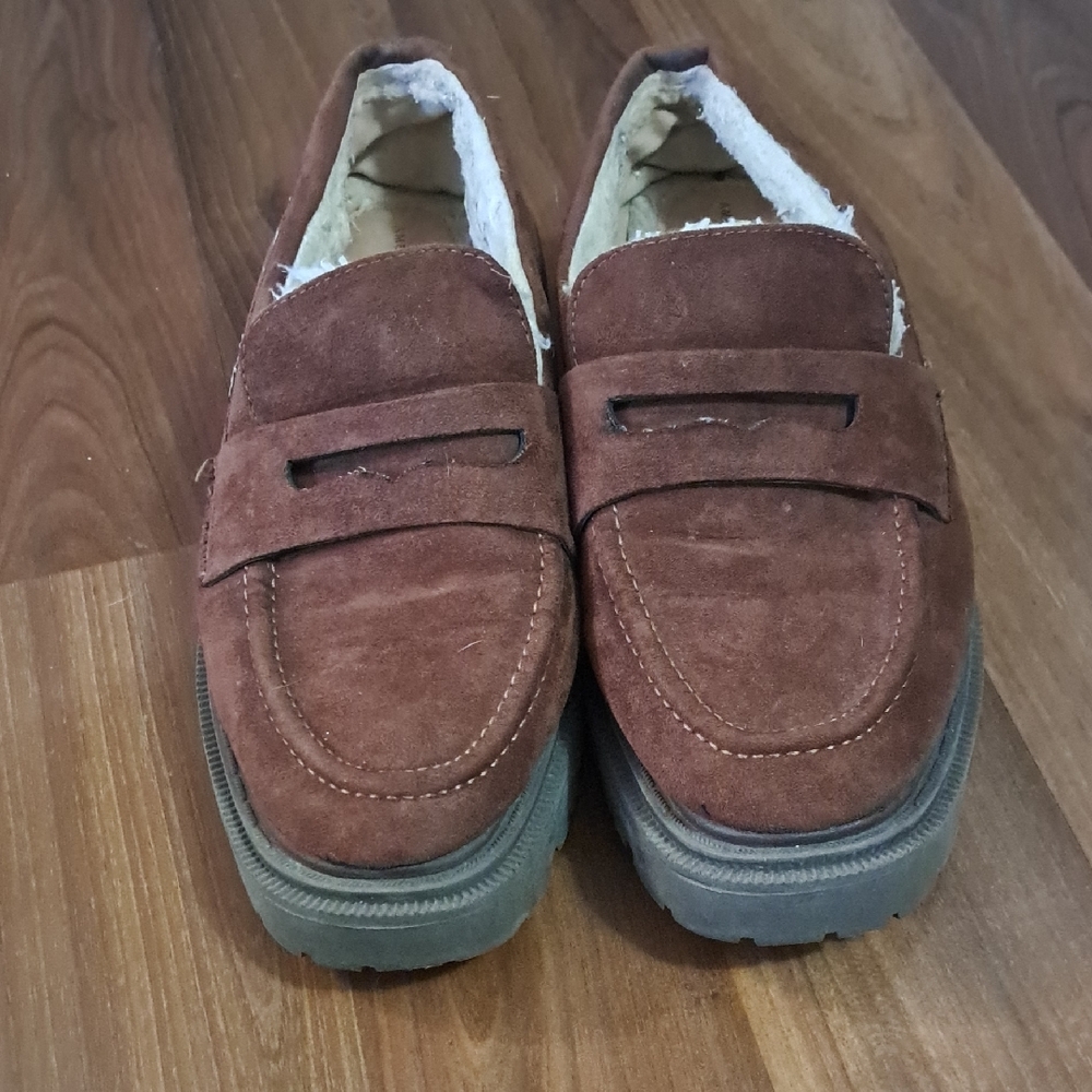 American Eagle Outfitters Men's Tan Suede Loafers - Picture 3 of 7